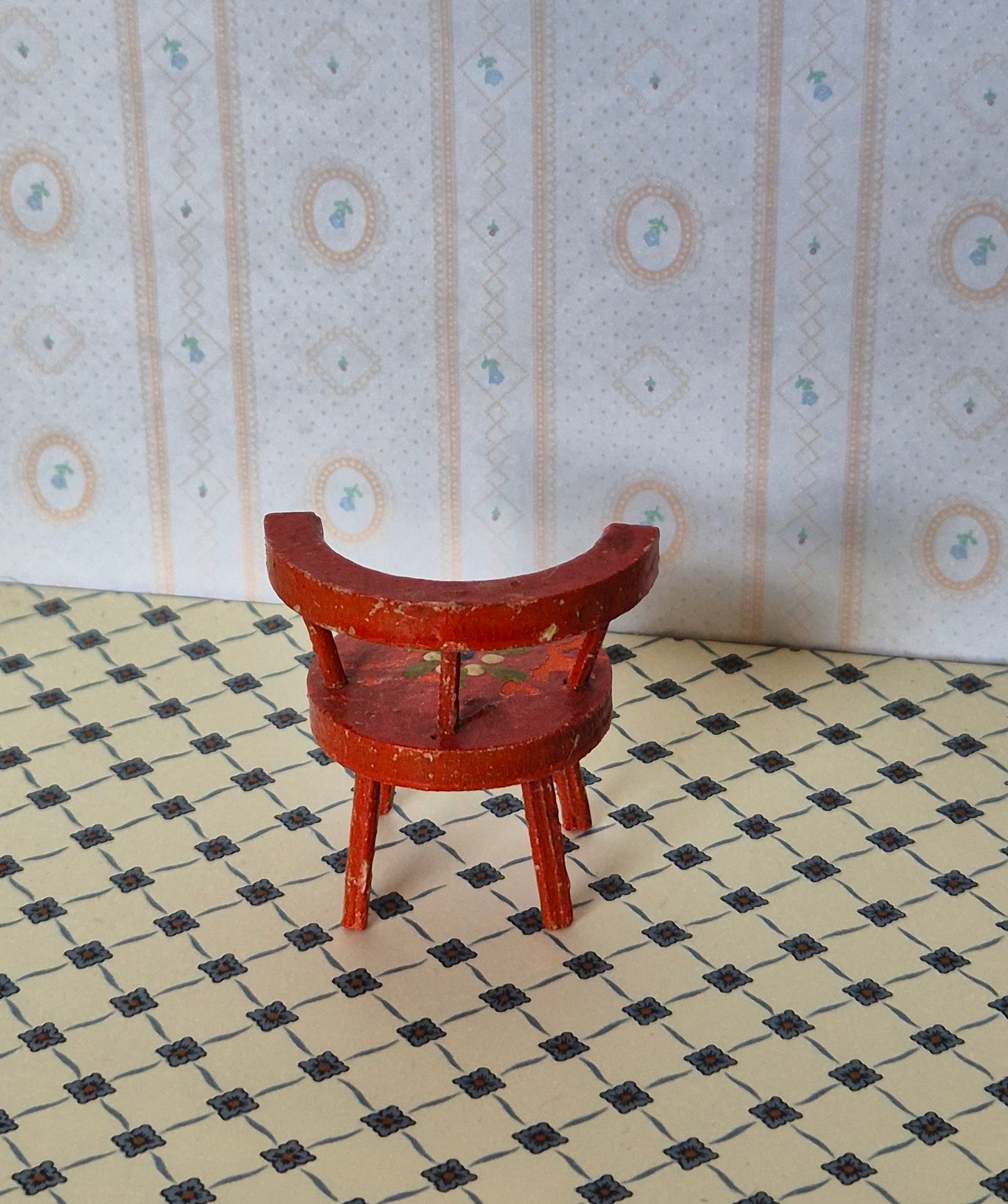1:16 Dora Kuhn stol