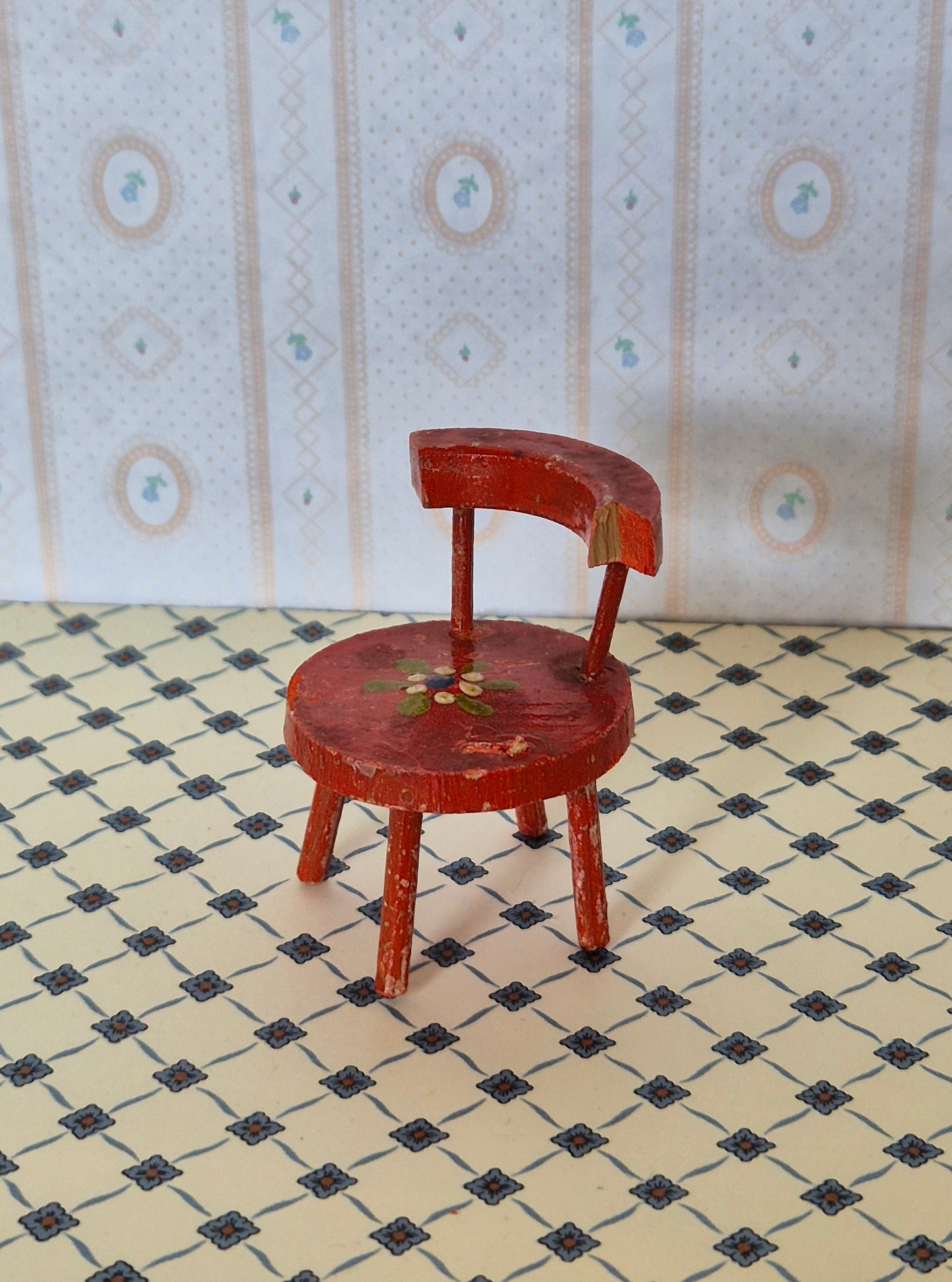 1:16 Dora Kuhn stol