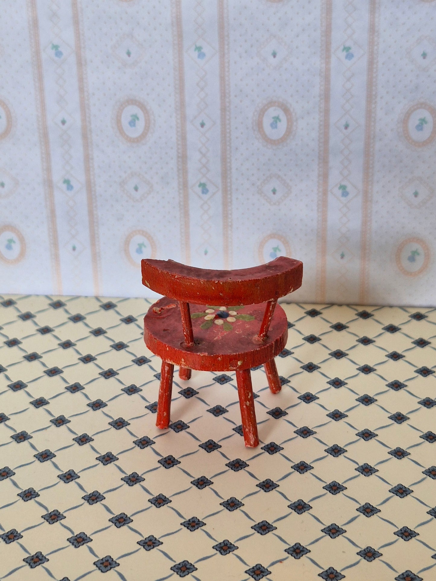 1:16 Dora Kuhn stol