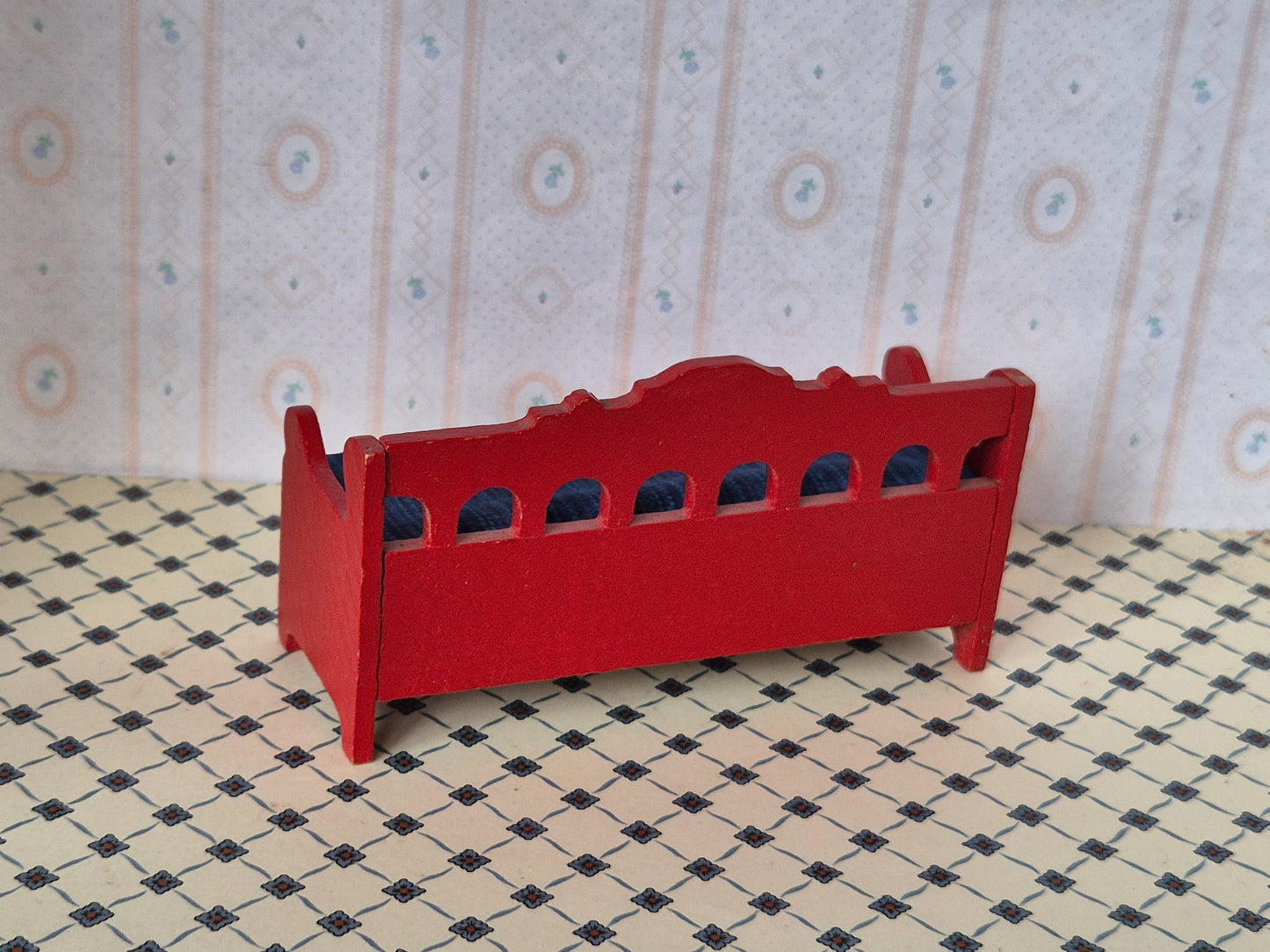 Lundby bænk, plet