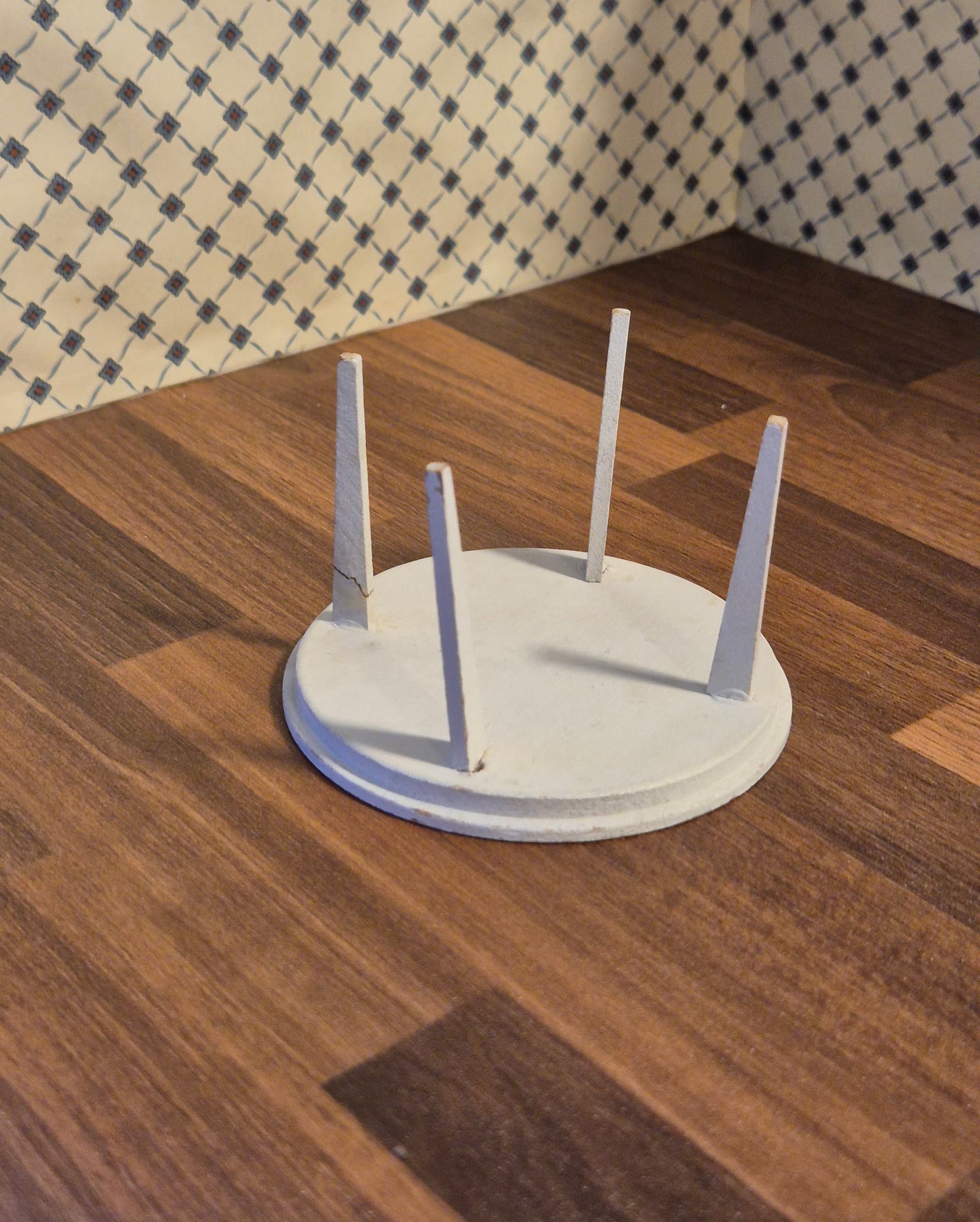 Lundby bord med skævt bordben