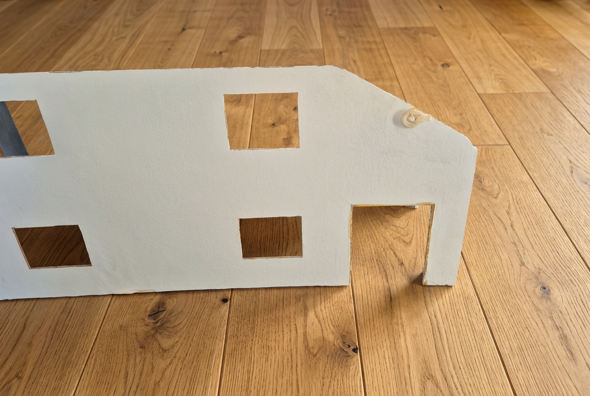 Lundby Stockholm dukkehus front, malet
