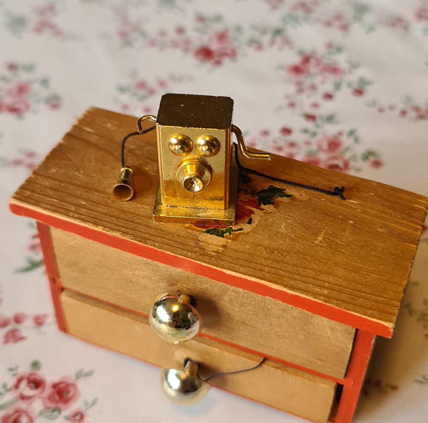 Metal telefon, sættekasse ting