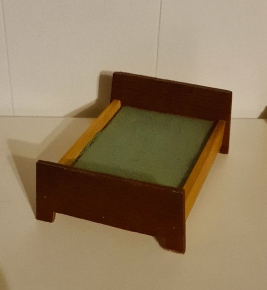 1:16 bed