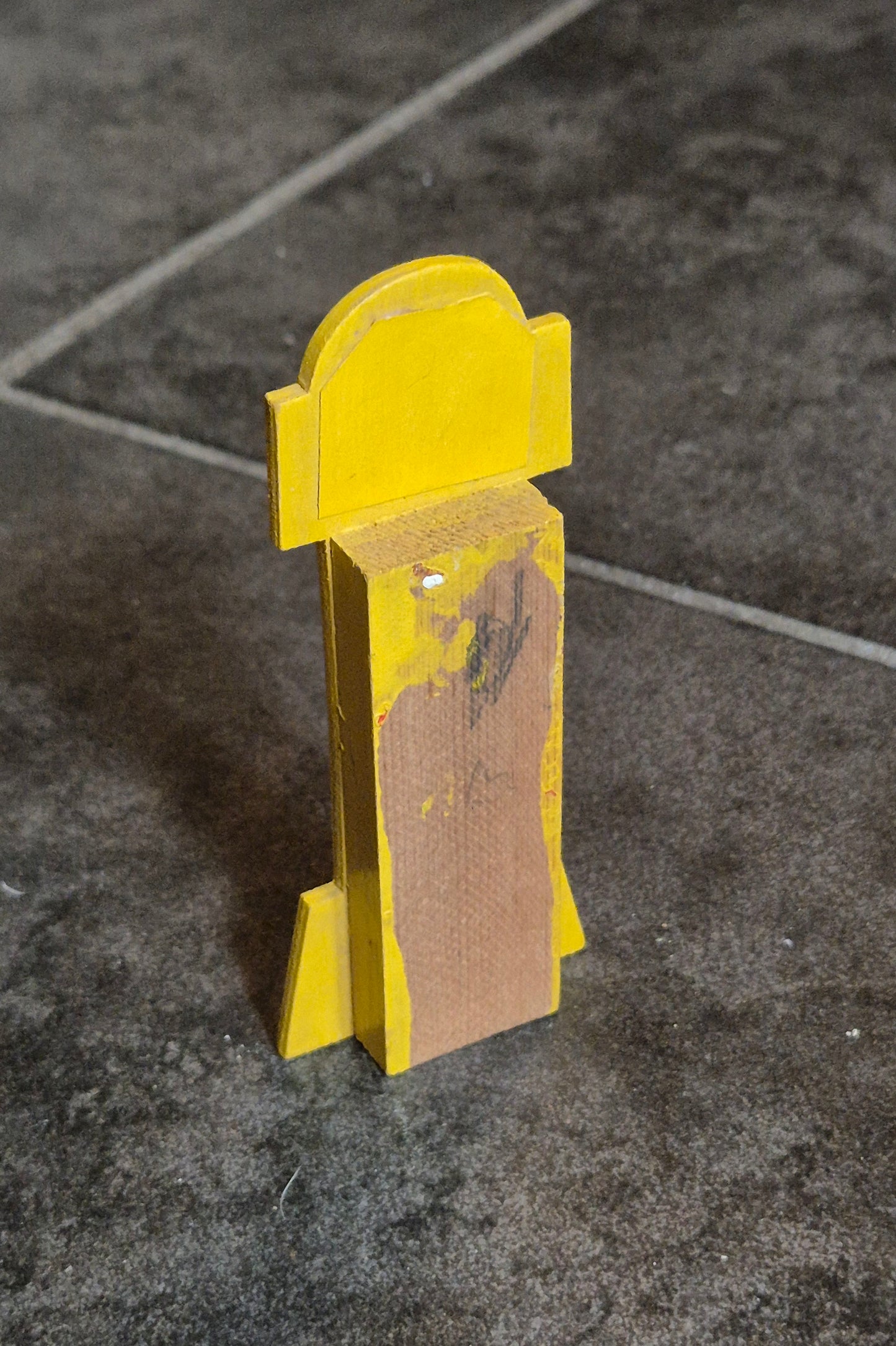 1:16 Retro-Standuhr
