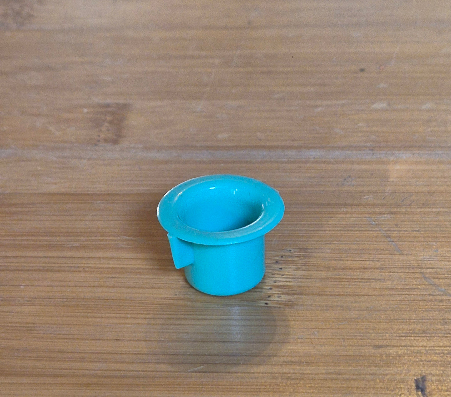1:16 Blauer Topf