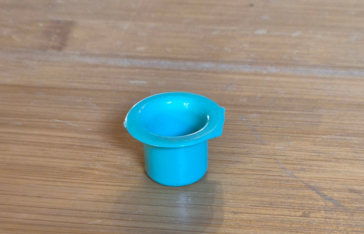 1:16 Blauer Topf