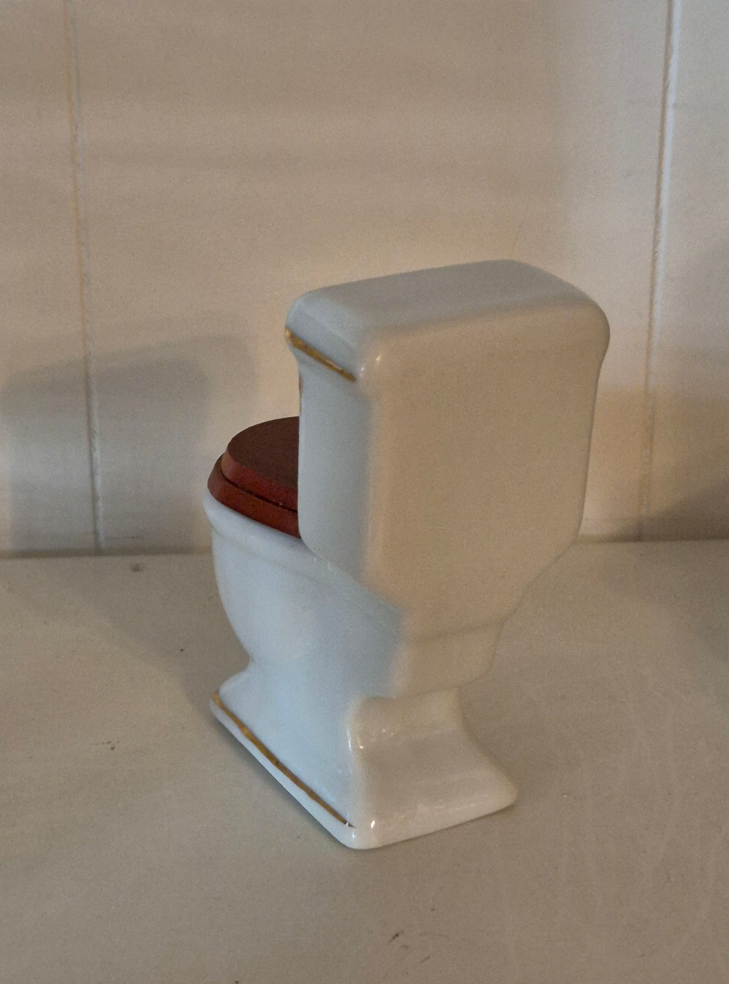 1:12 Toilet