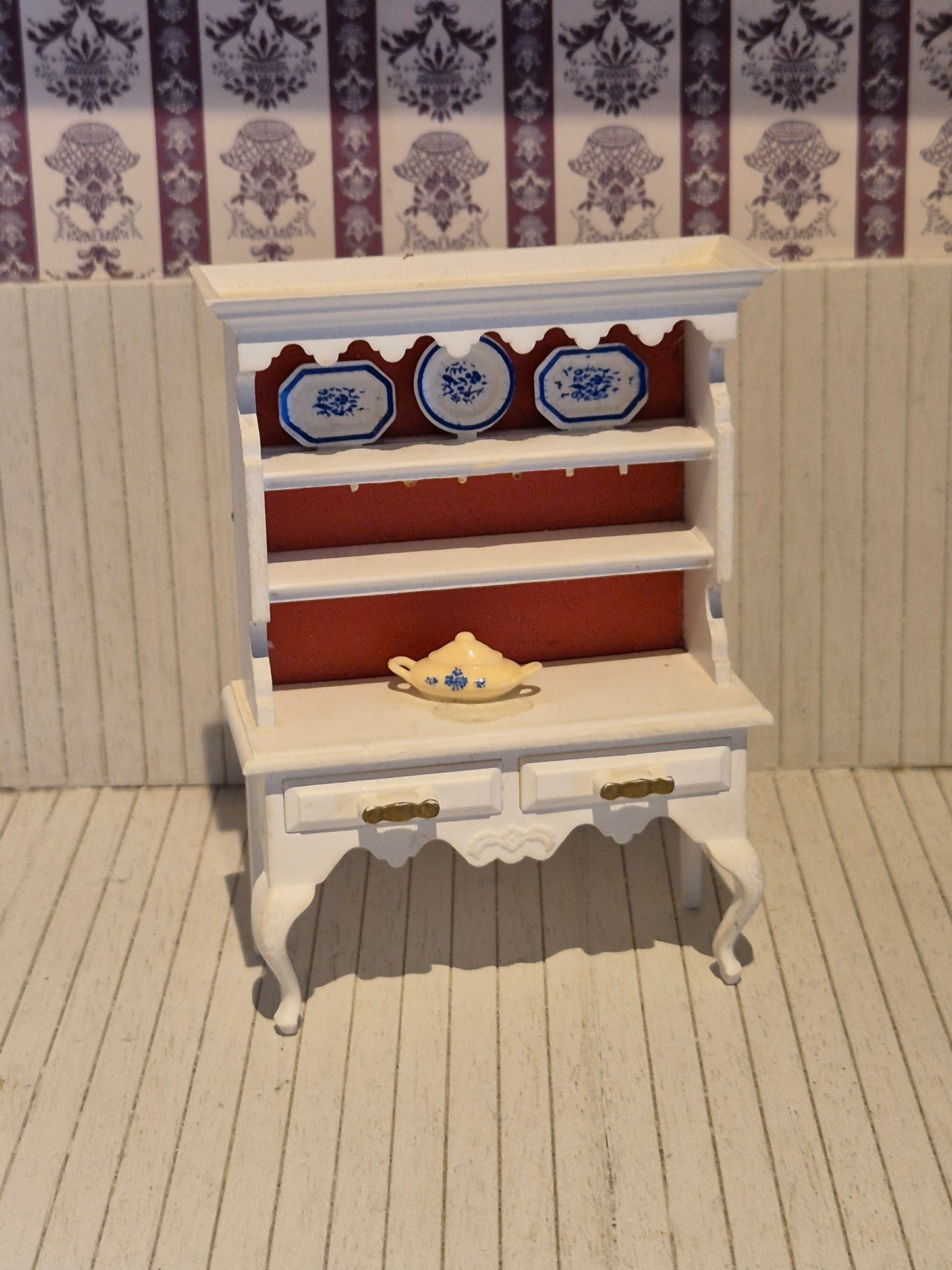 Lundby vitrine, mangler