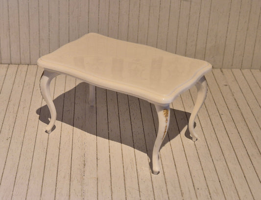 Lundby bord, patina