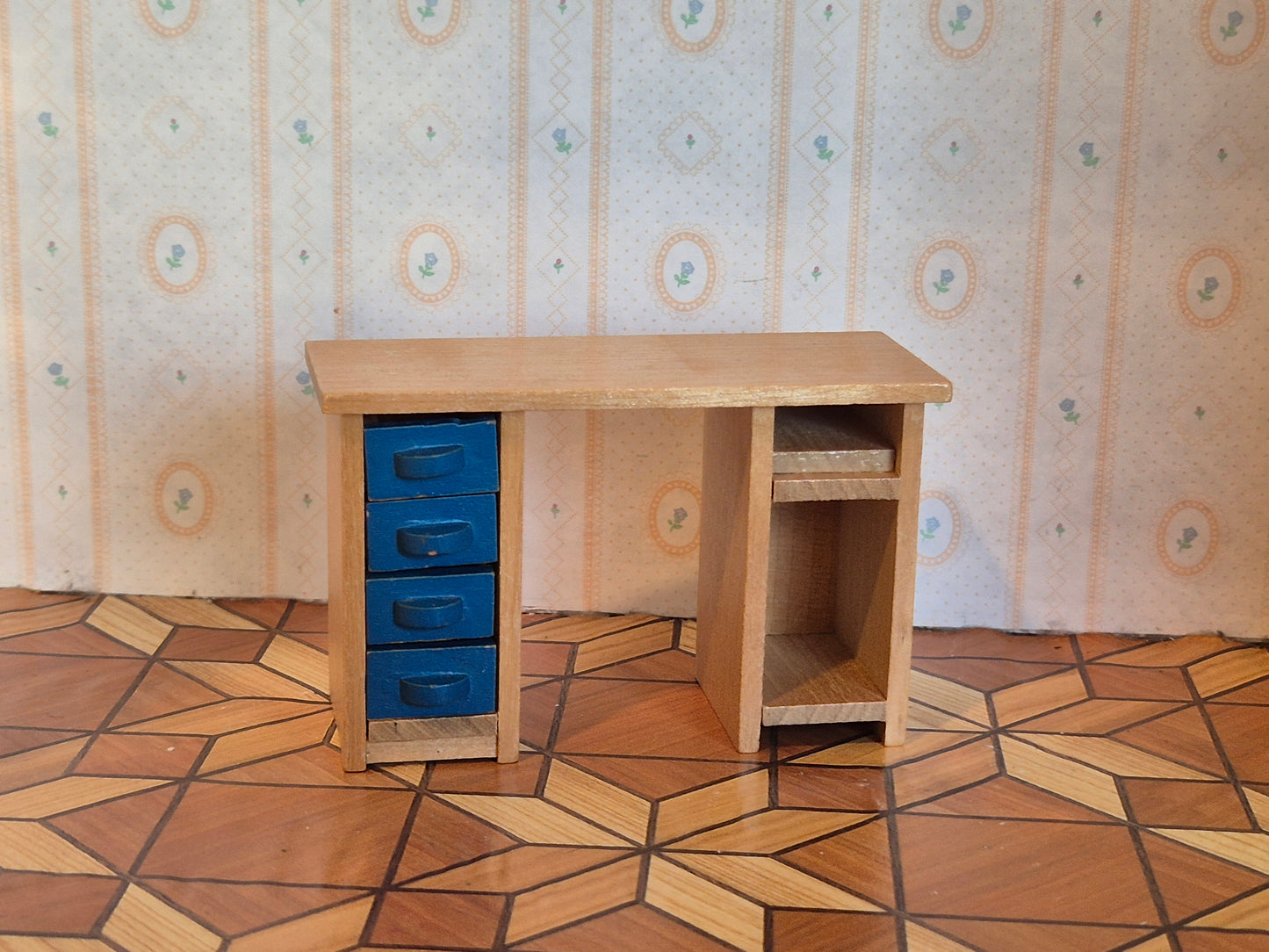 Lundby skrivebord