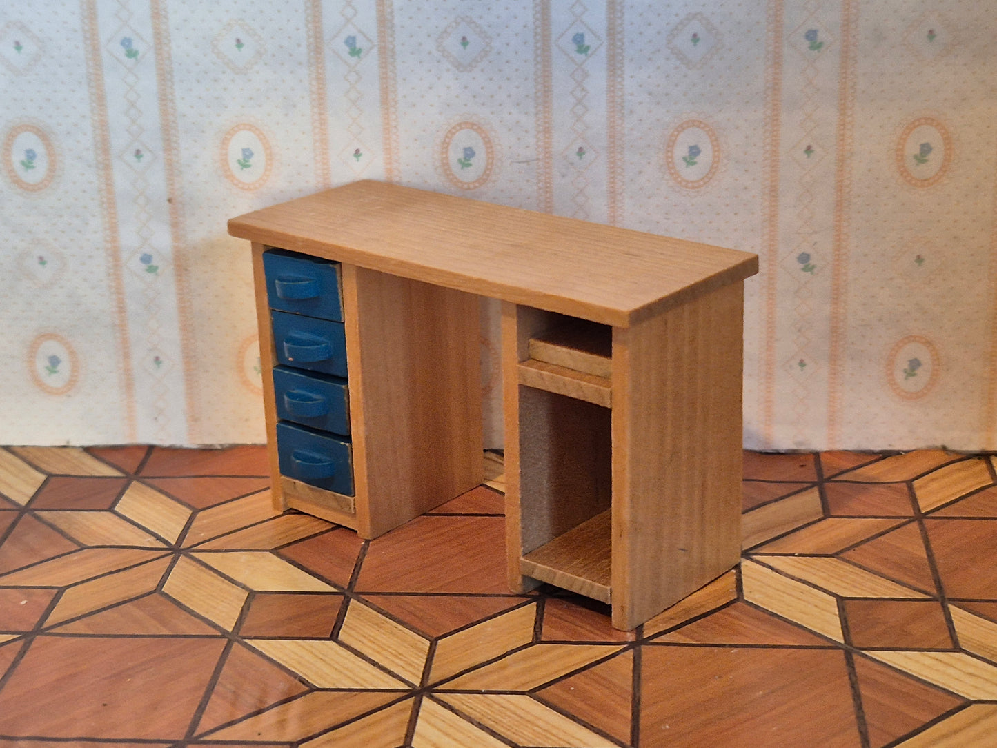Lundby skrivebord