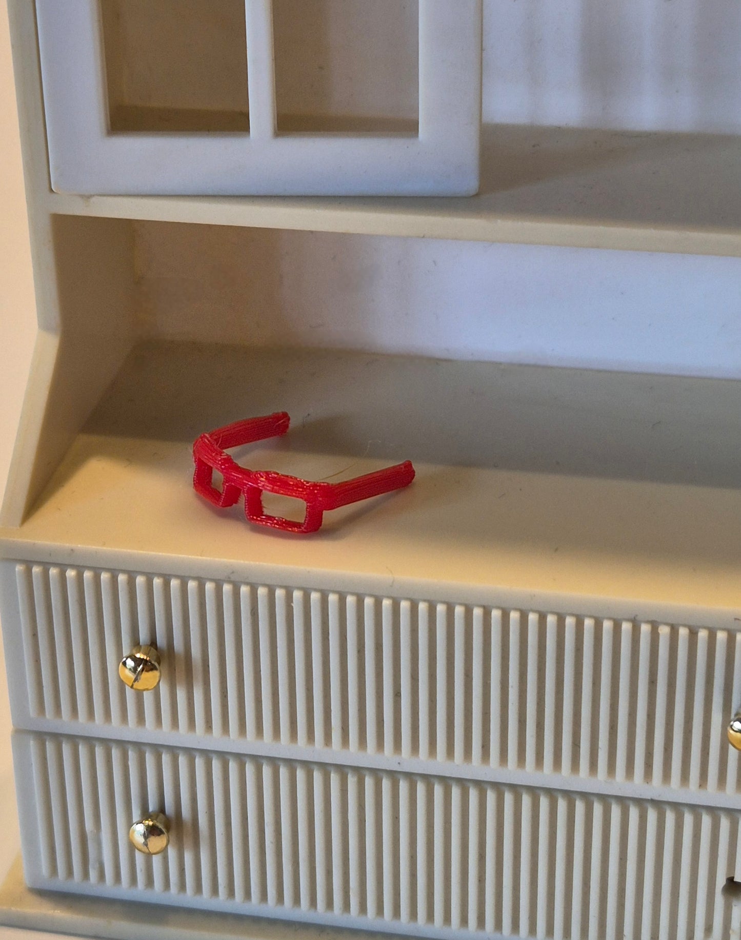 1:16 røde briller