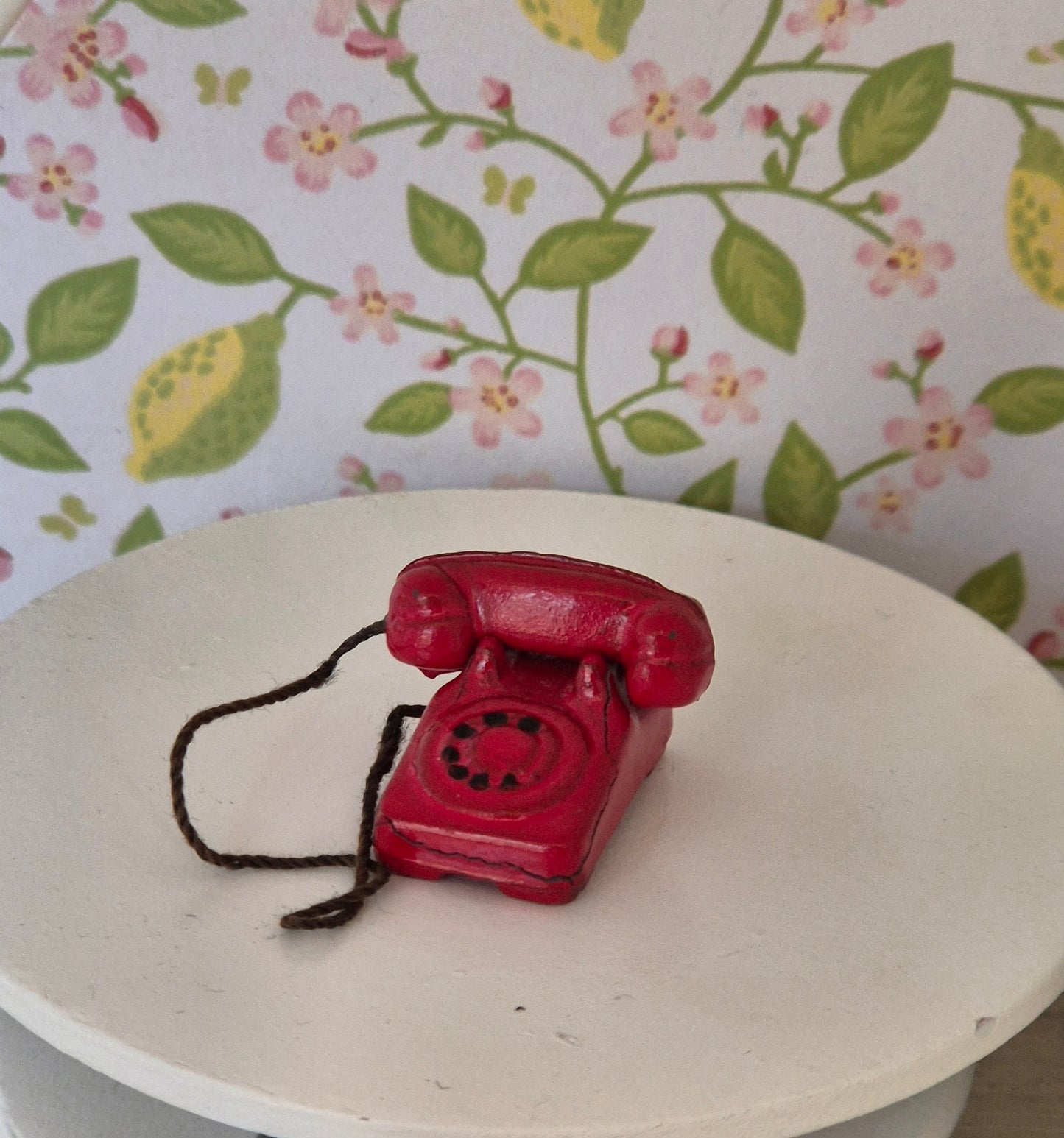 1:16 telefon