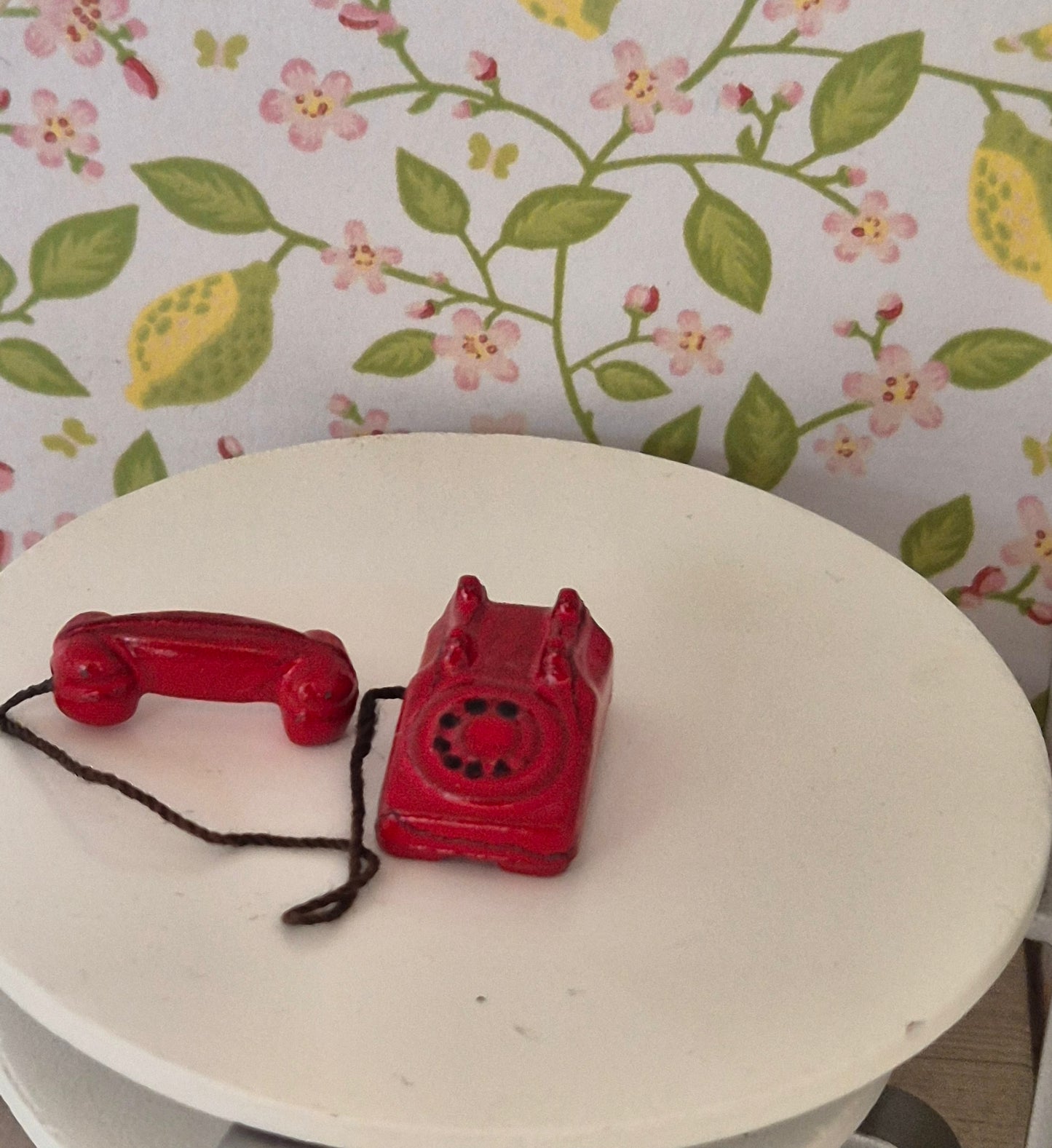1:16 telefon
