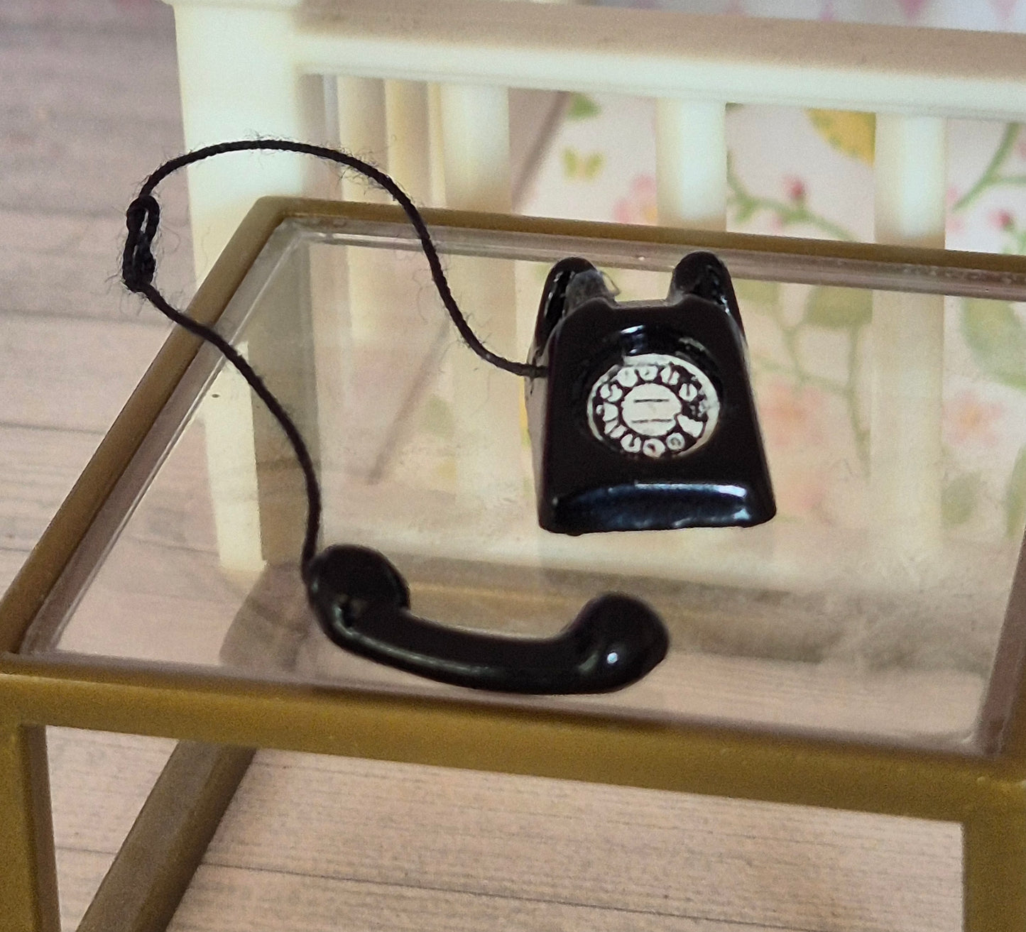 1:16 telefon