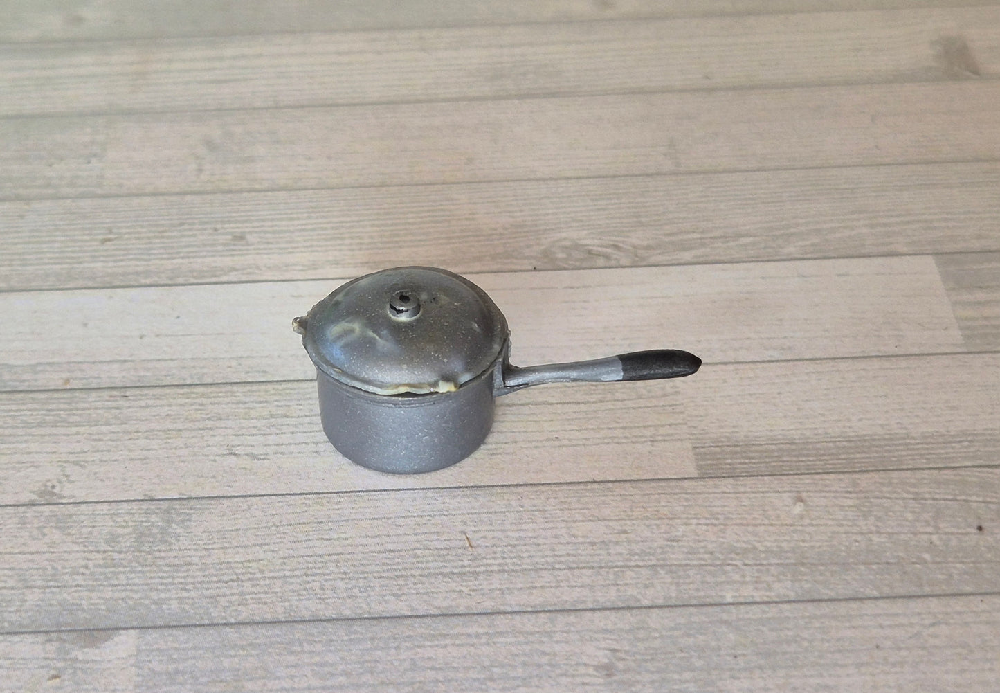 1:16 Vintage gryder