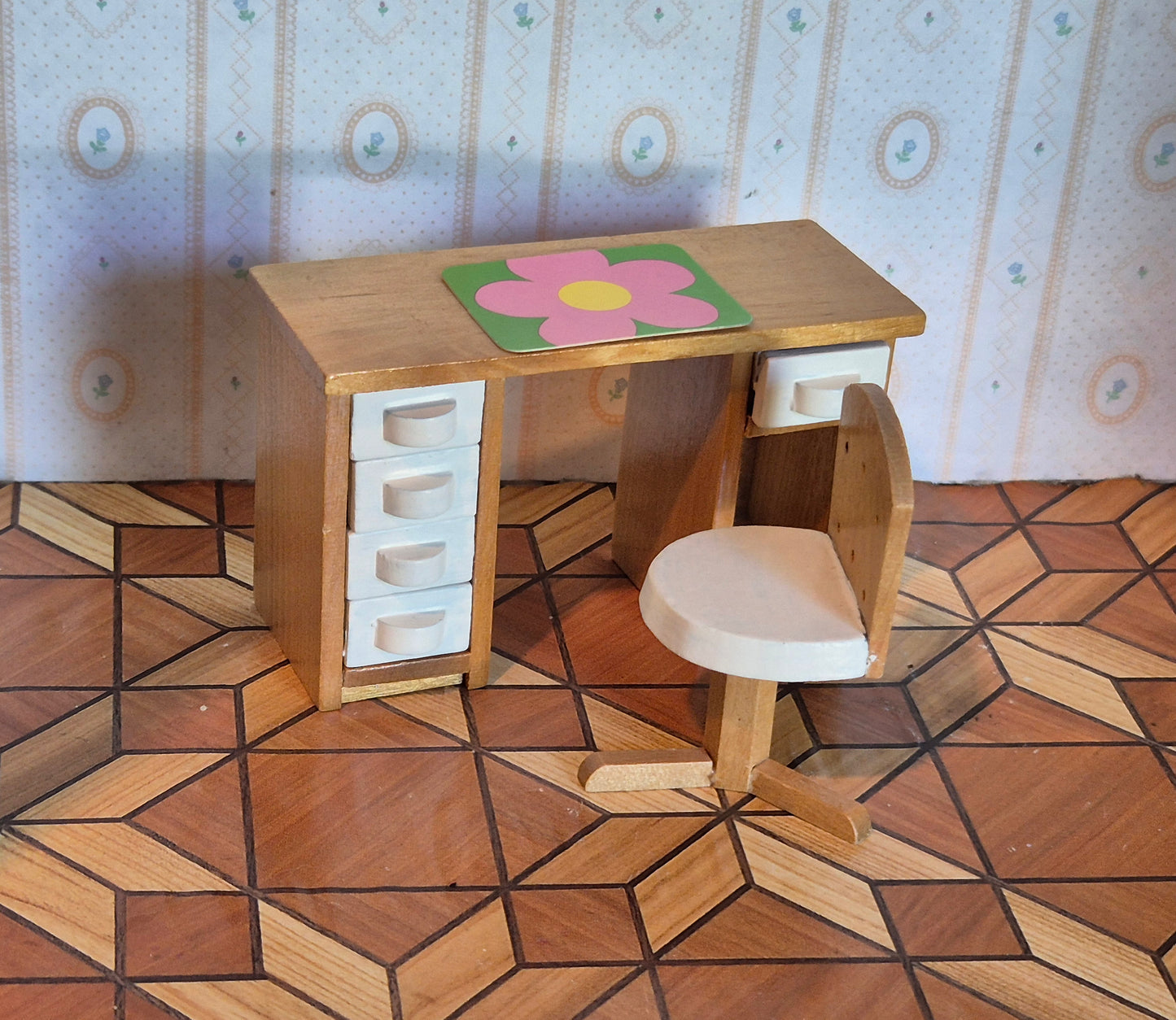 Lundby skrivebord og stol