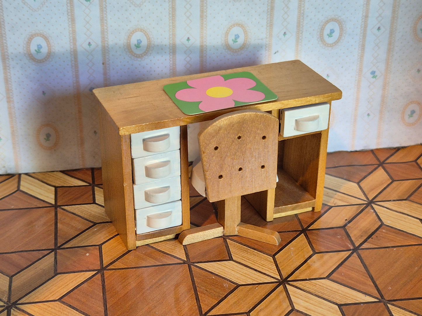 Lundby skrivebord og stol