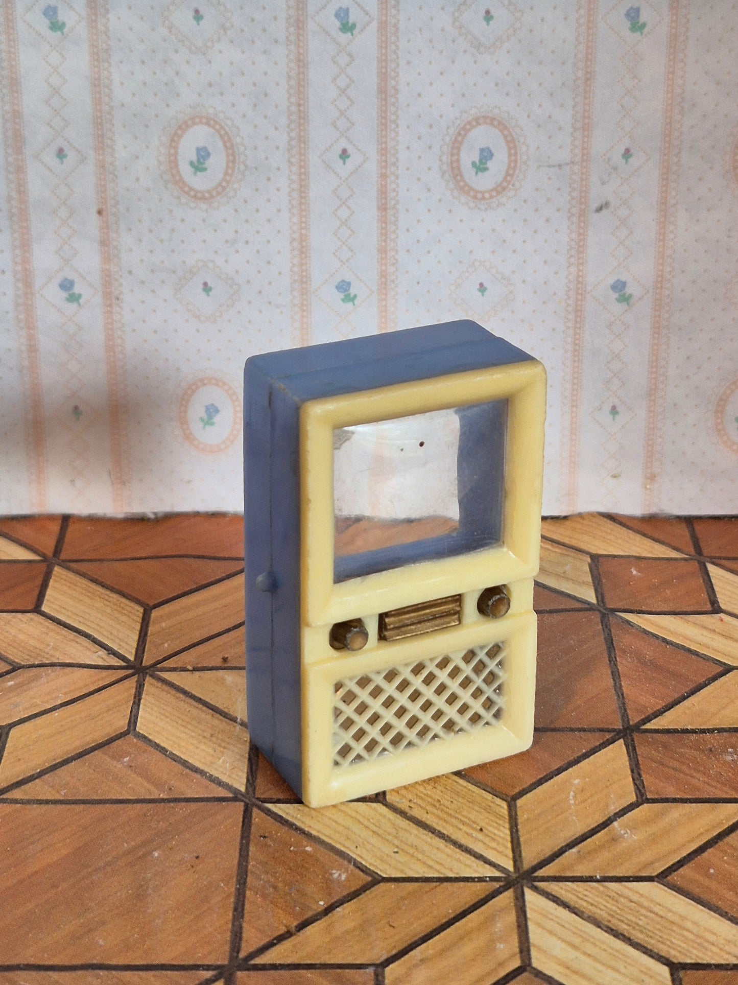 Vintage TV