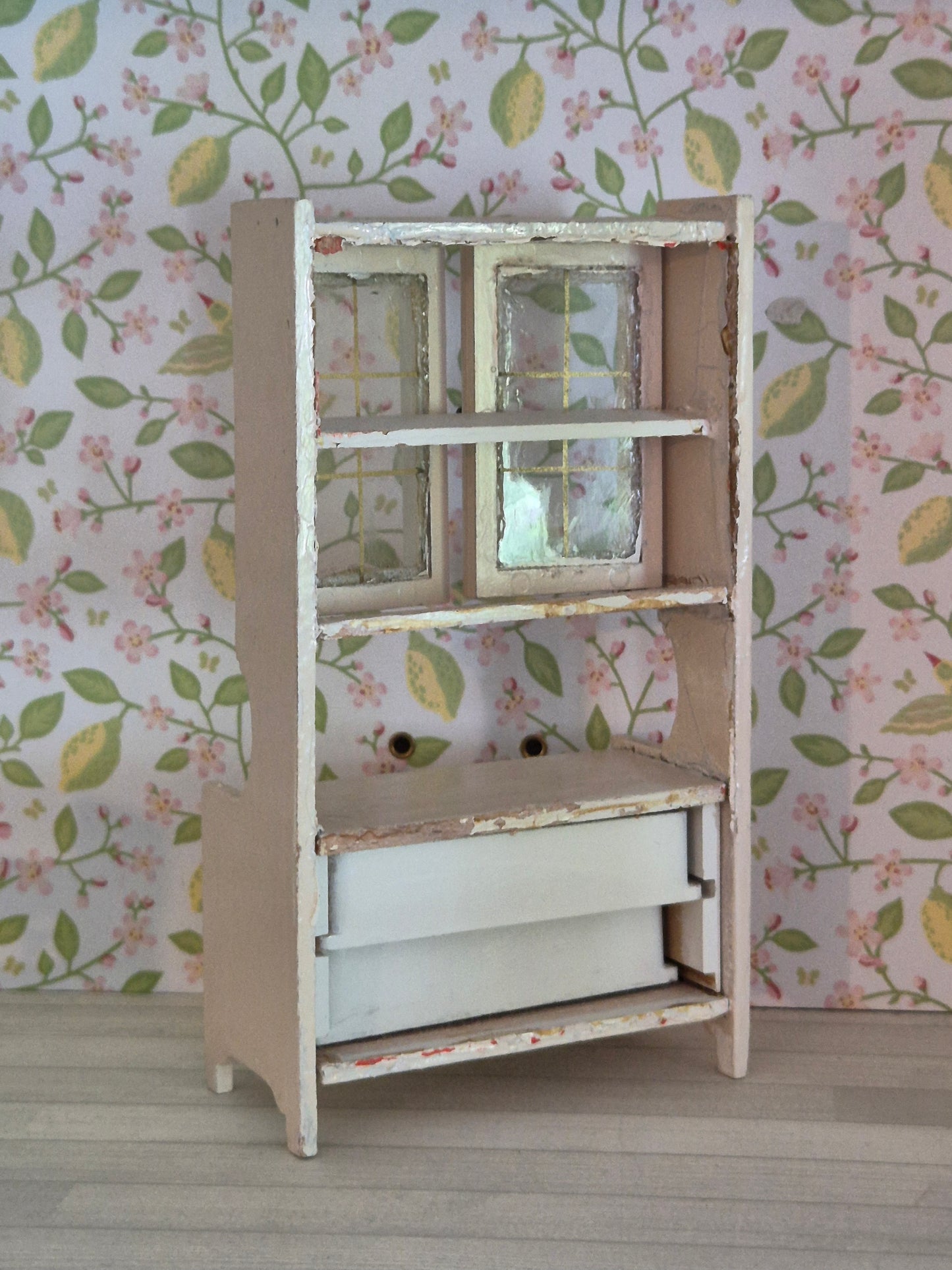 Lundby skab, mangler