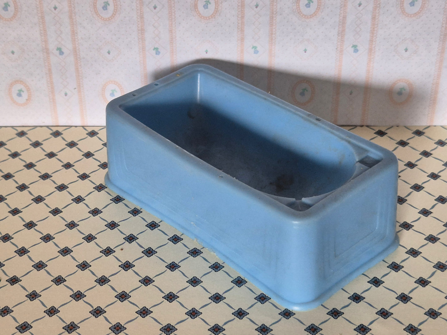 1:16 Bambola badekar