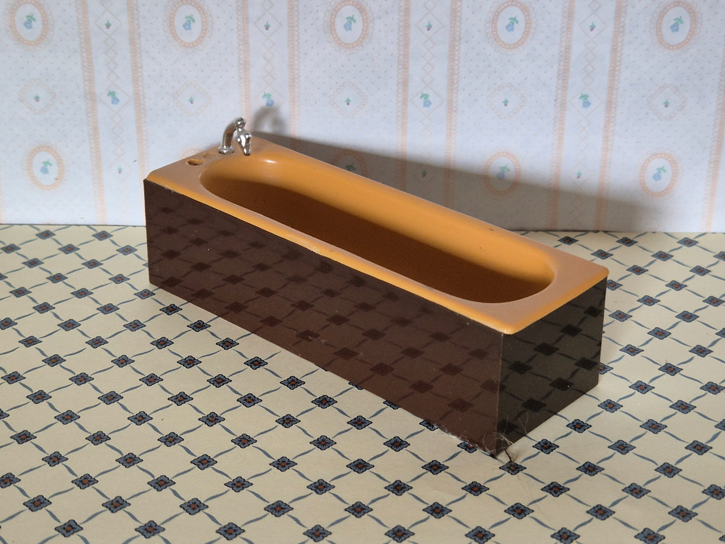 Caroline Home badekar, mangler