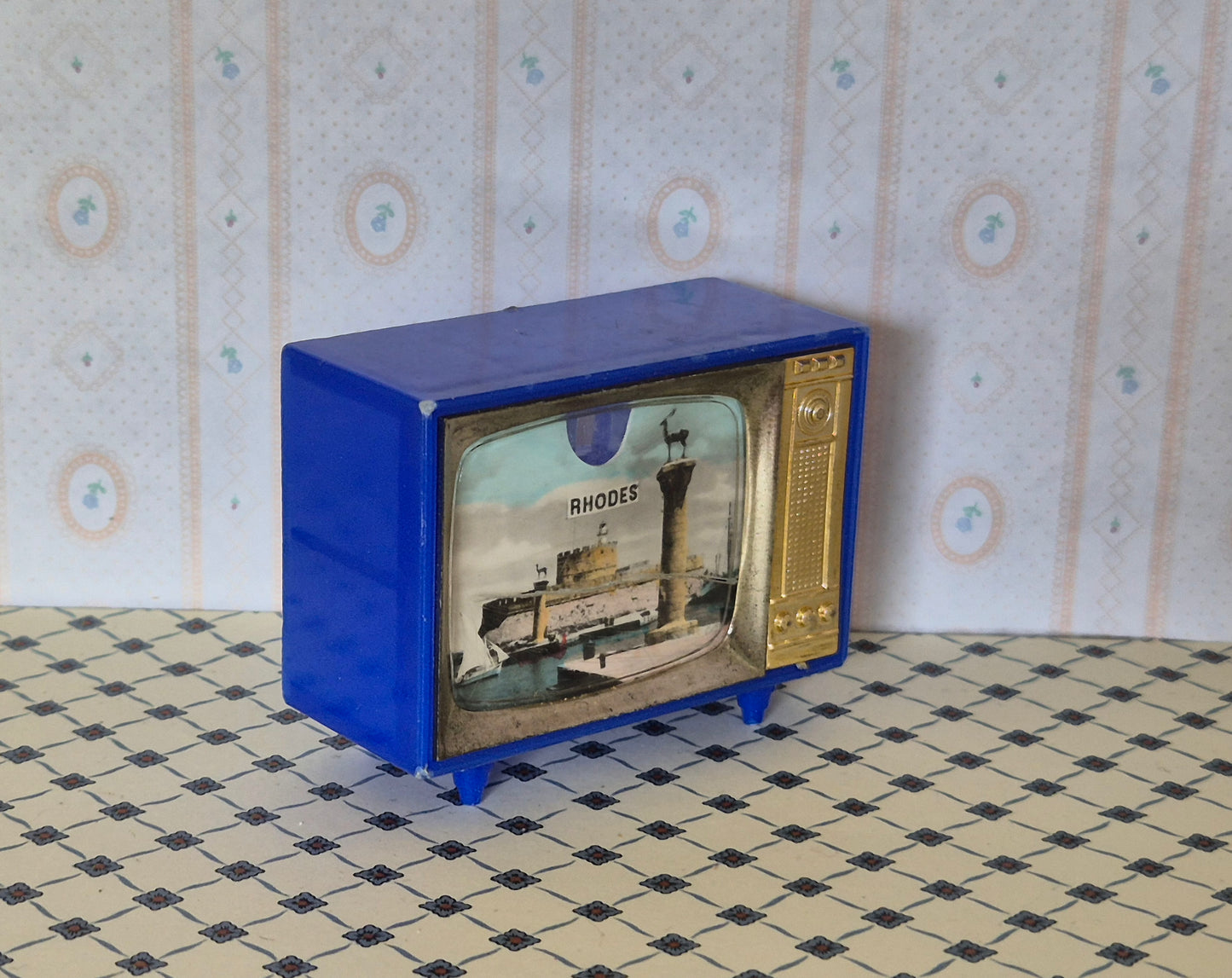 1:12 vintage TV, mangler