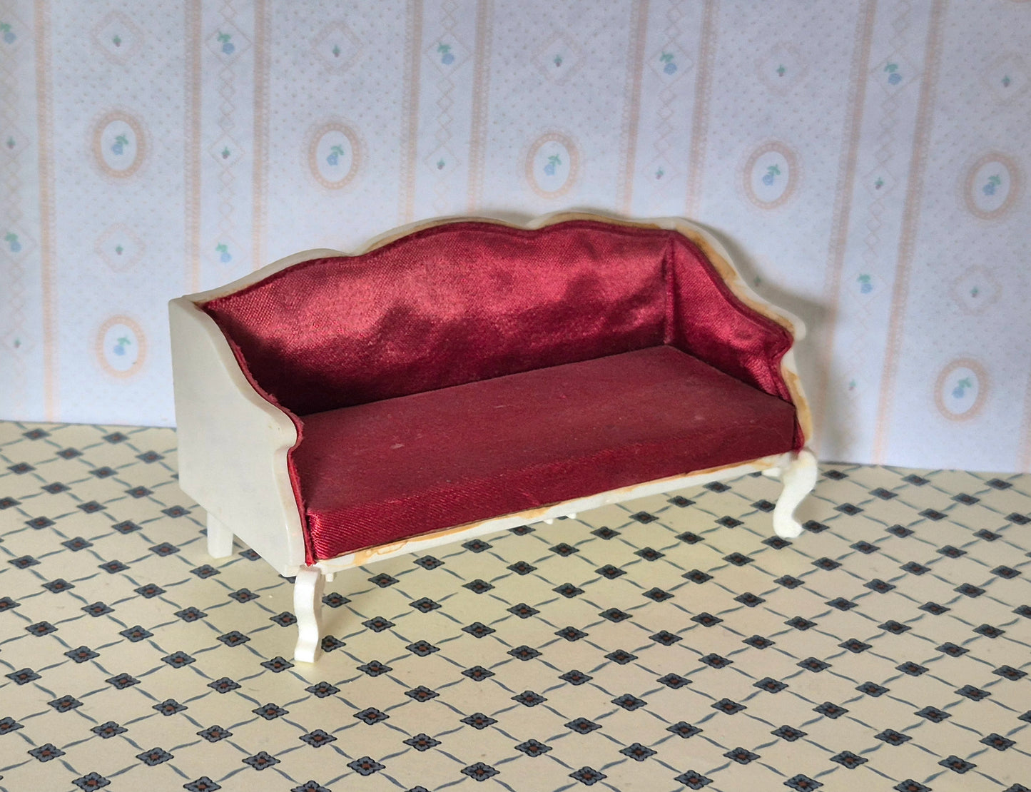 Europa sofa, mangler