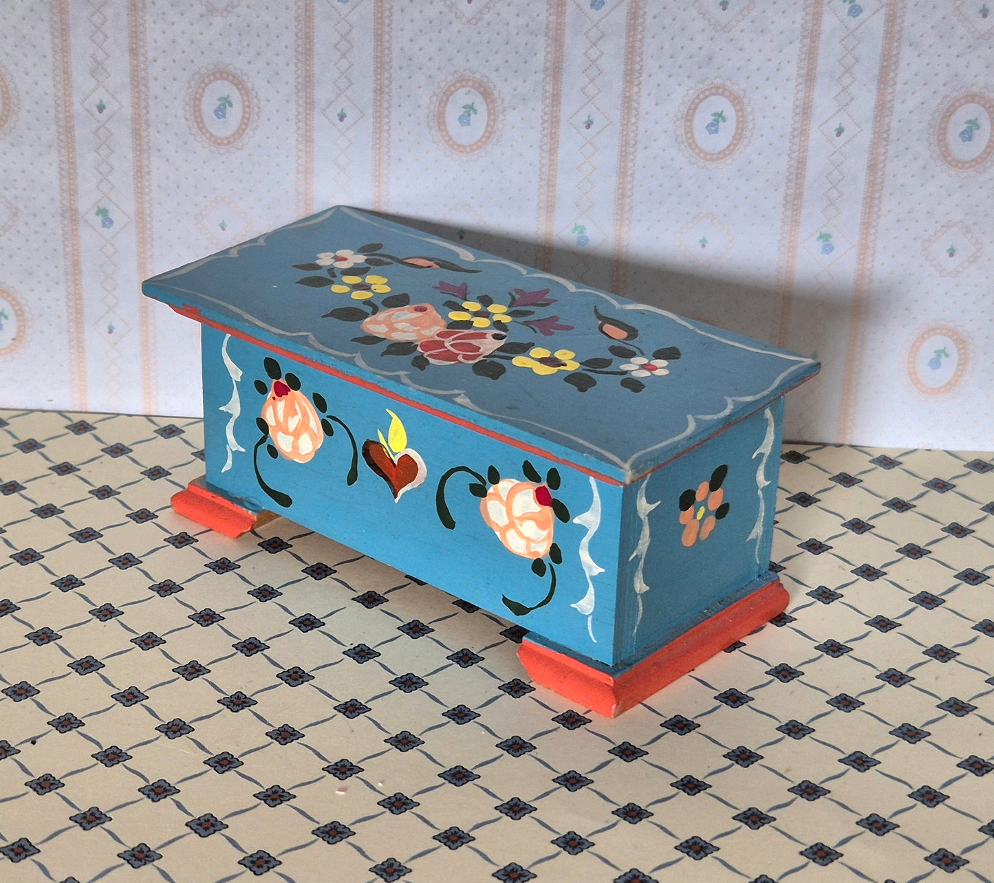 1:12 Dora Kuhn kiste