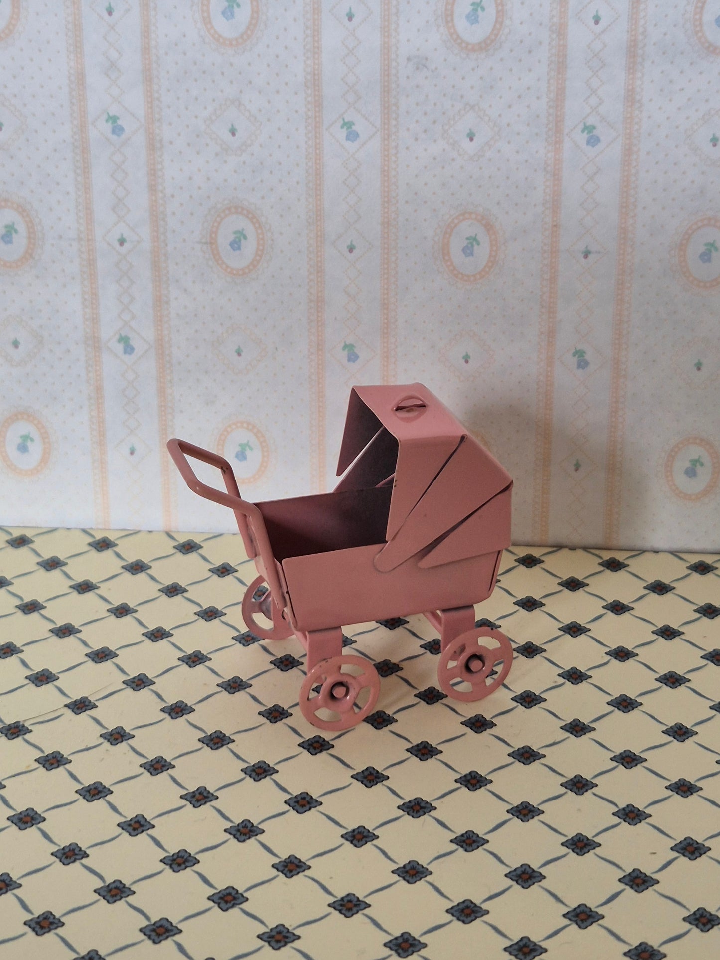 1:16 dukkevogn
