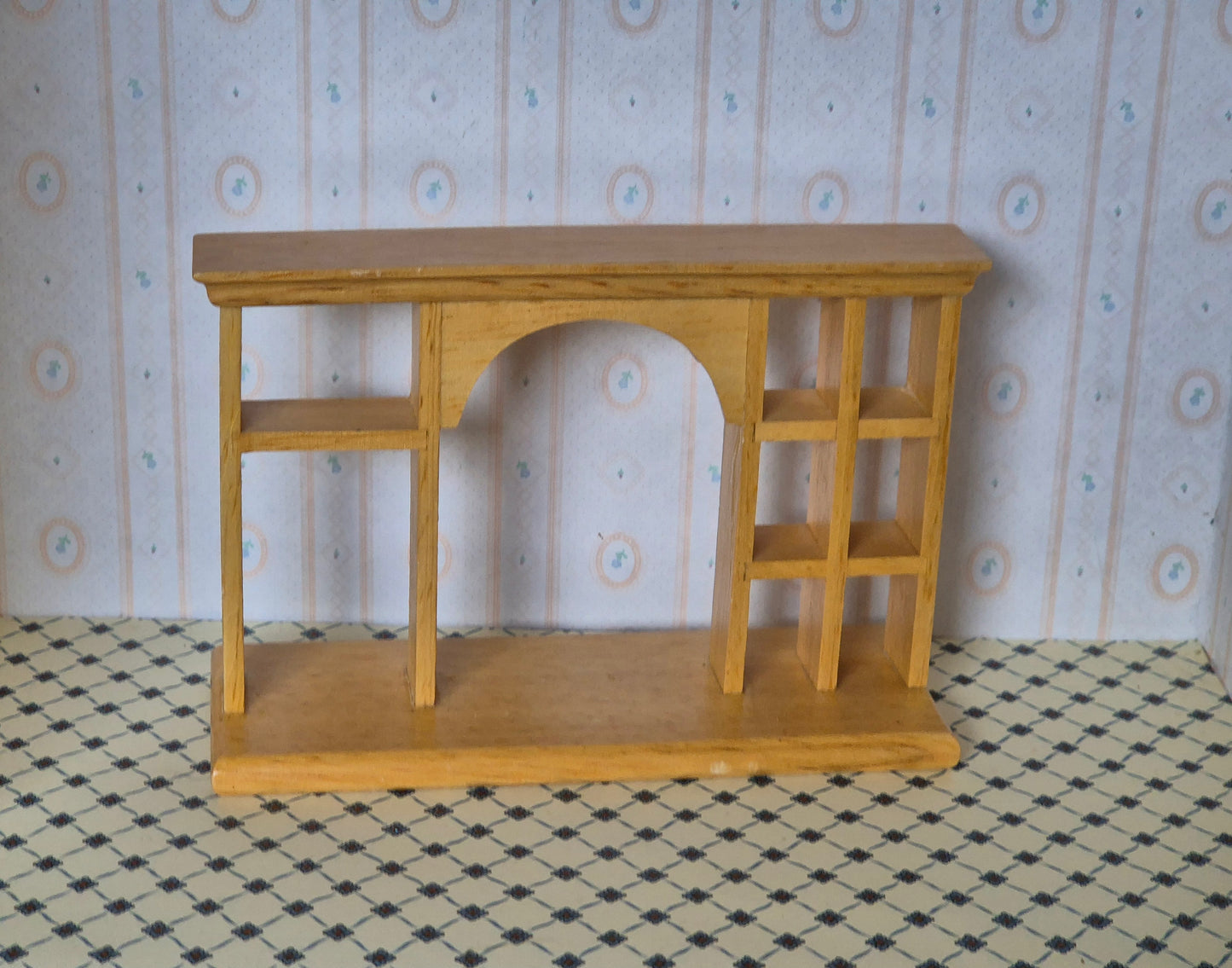 1:10 væghylde