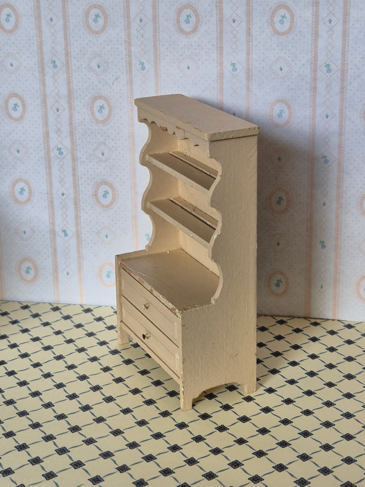 Lundby reol, mangler