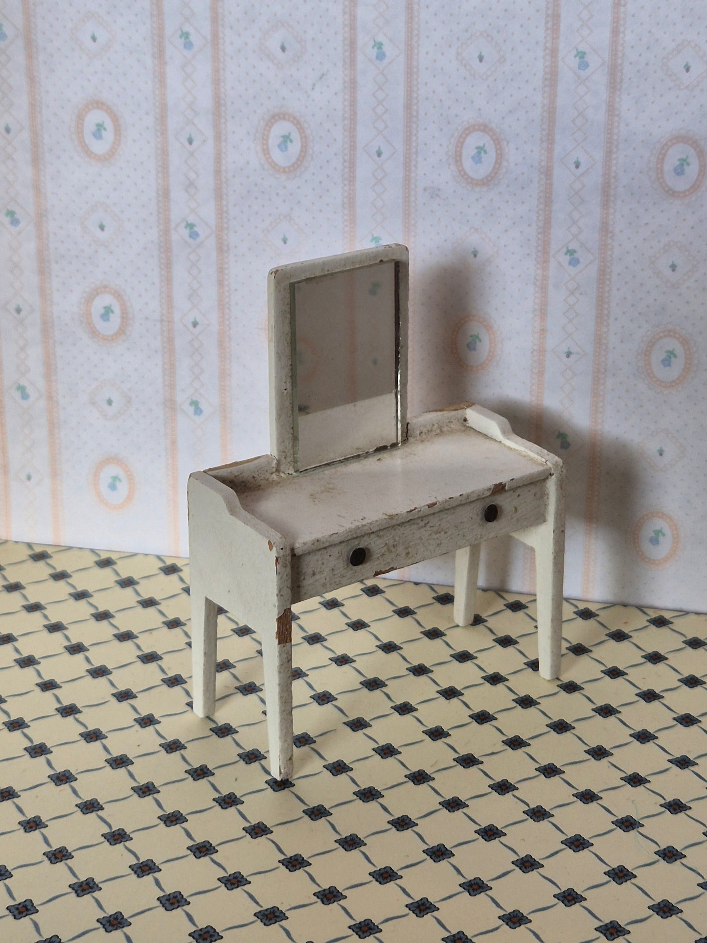 Lundby sminkebord, patina