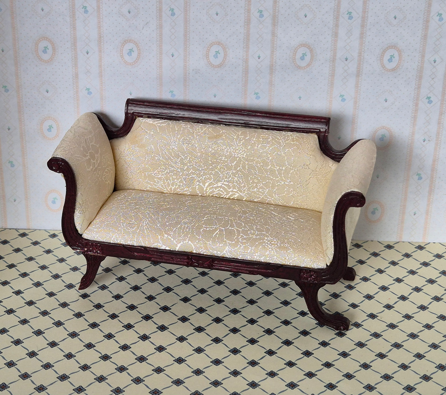 1:12 sofa, knækket ben