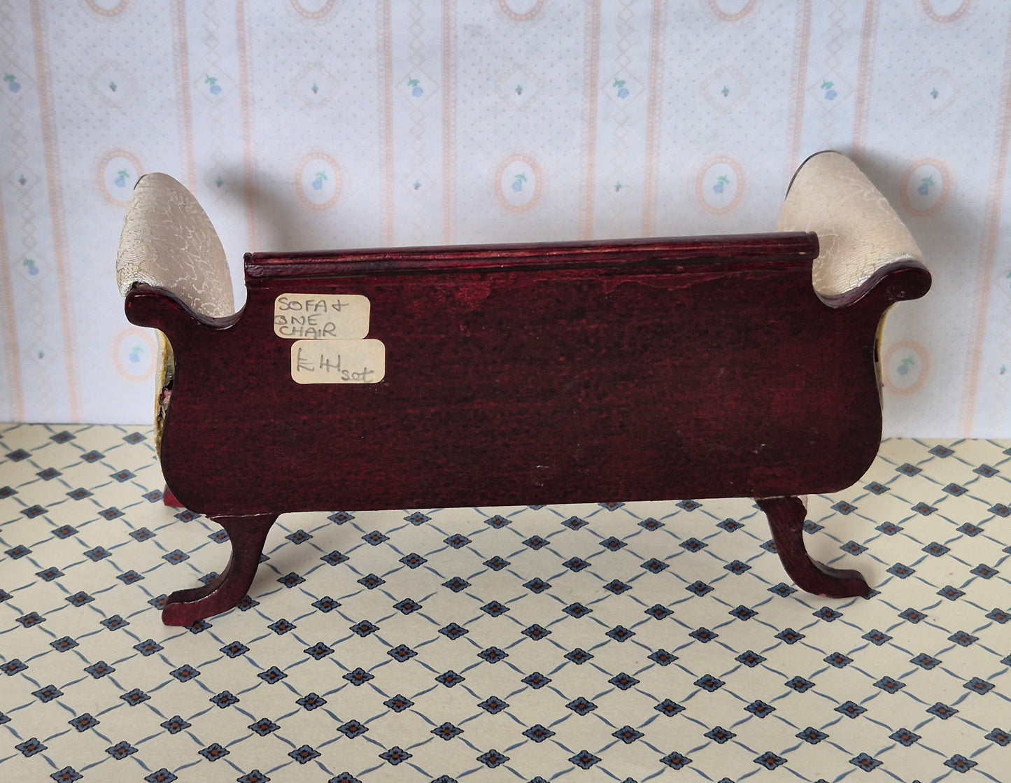 1:12 sofa, knækket ben
