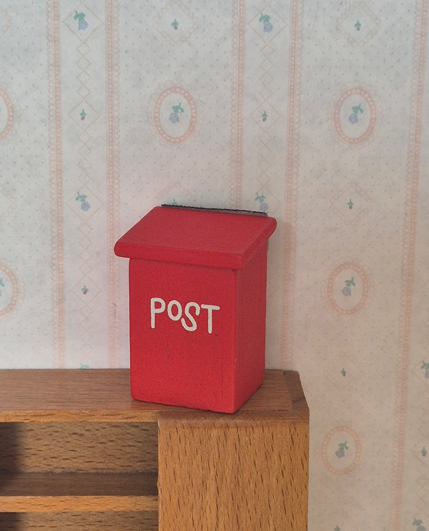 1:12 postkasse