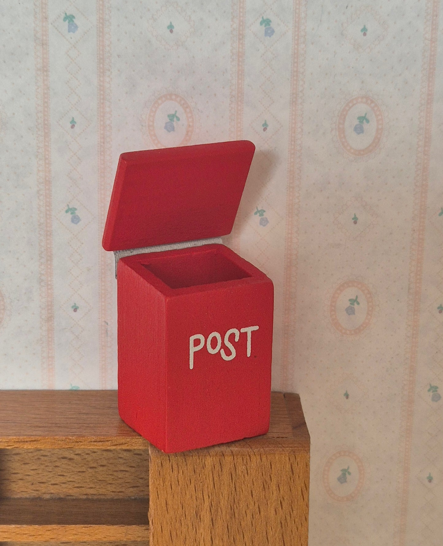 1:12 postkasse