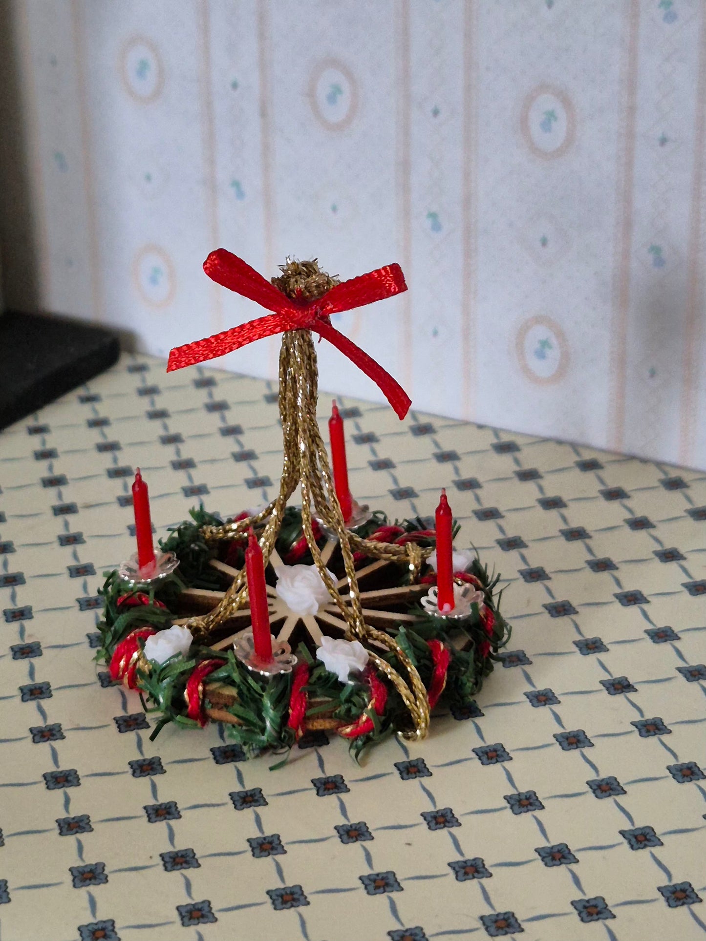 Adventskrans med bånd