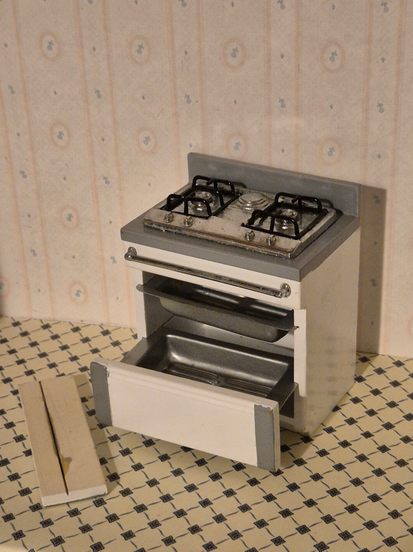 1:12 komfur, mangler