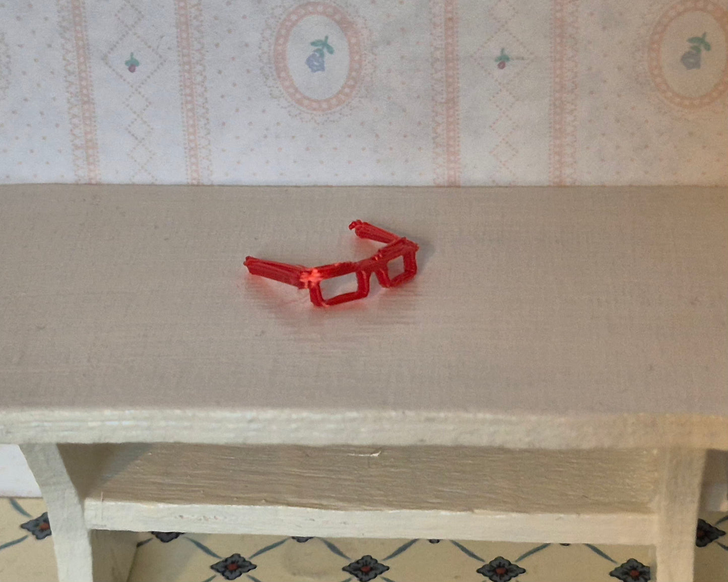 Røde metallisk briller