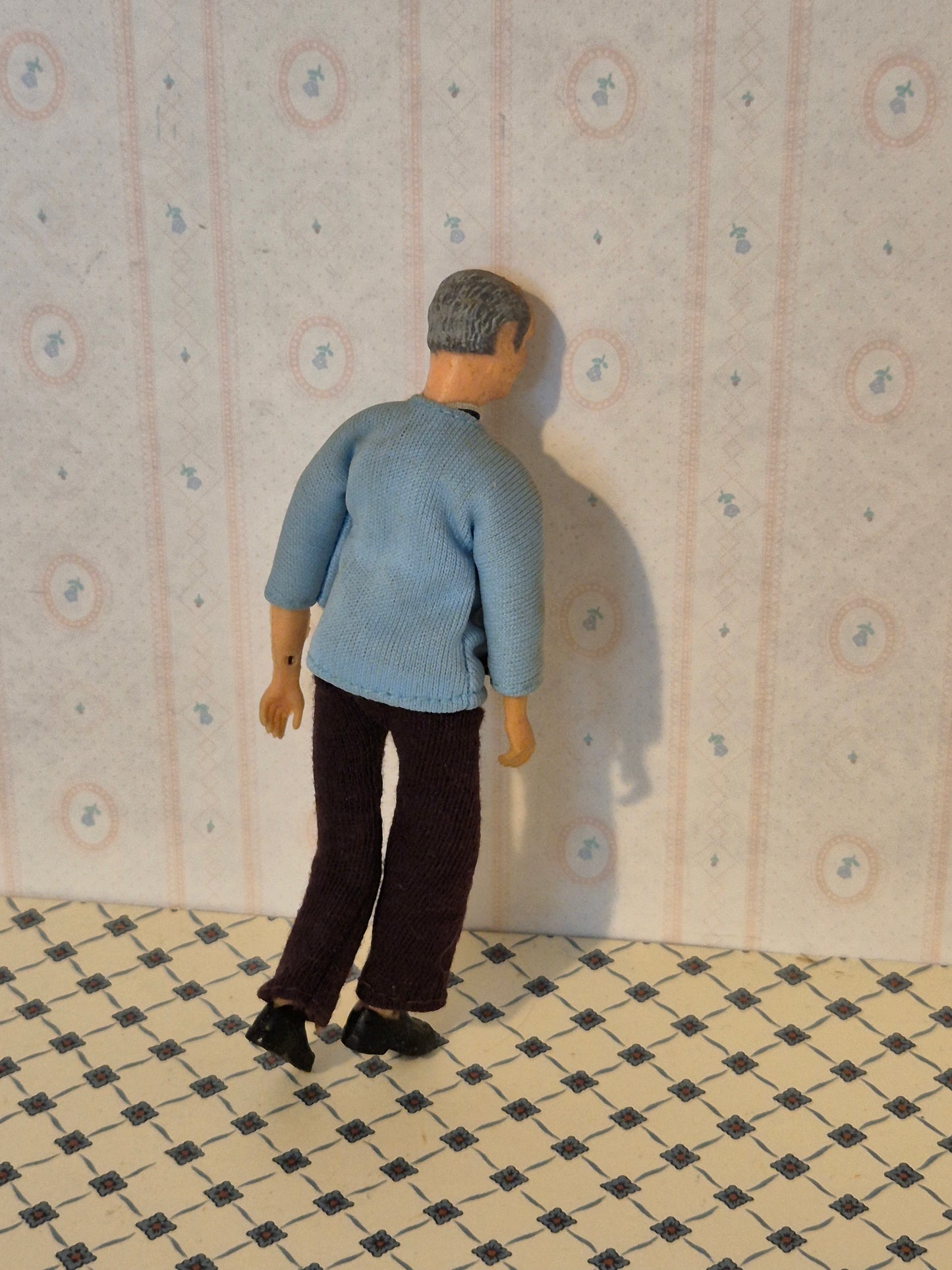 Lundby bedstefar, itu arm