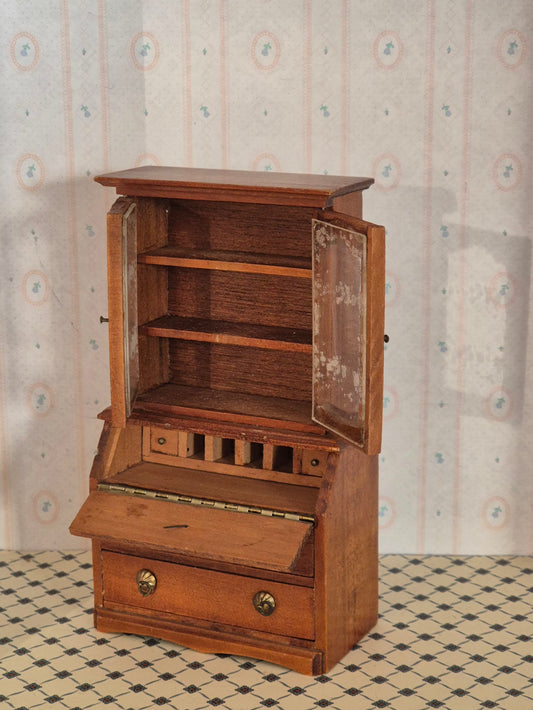 1:12 skab, Hello Dolly