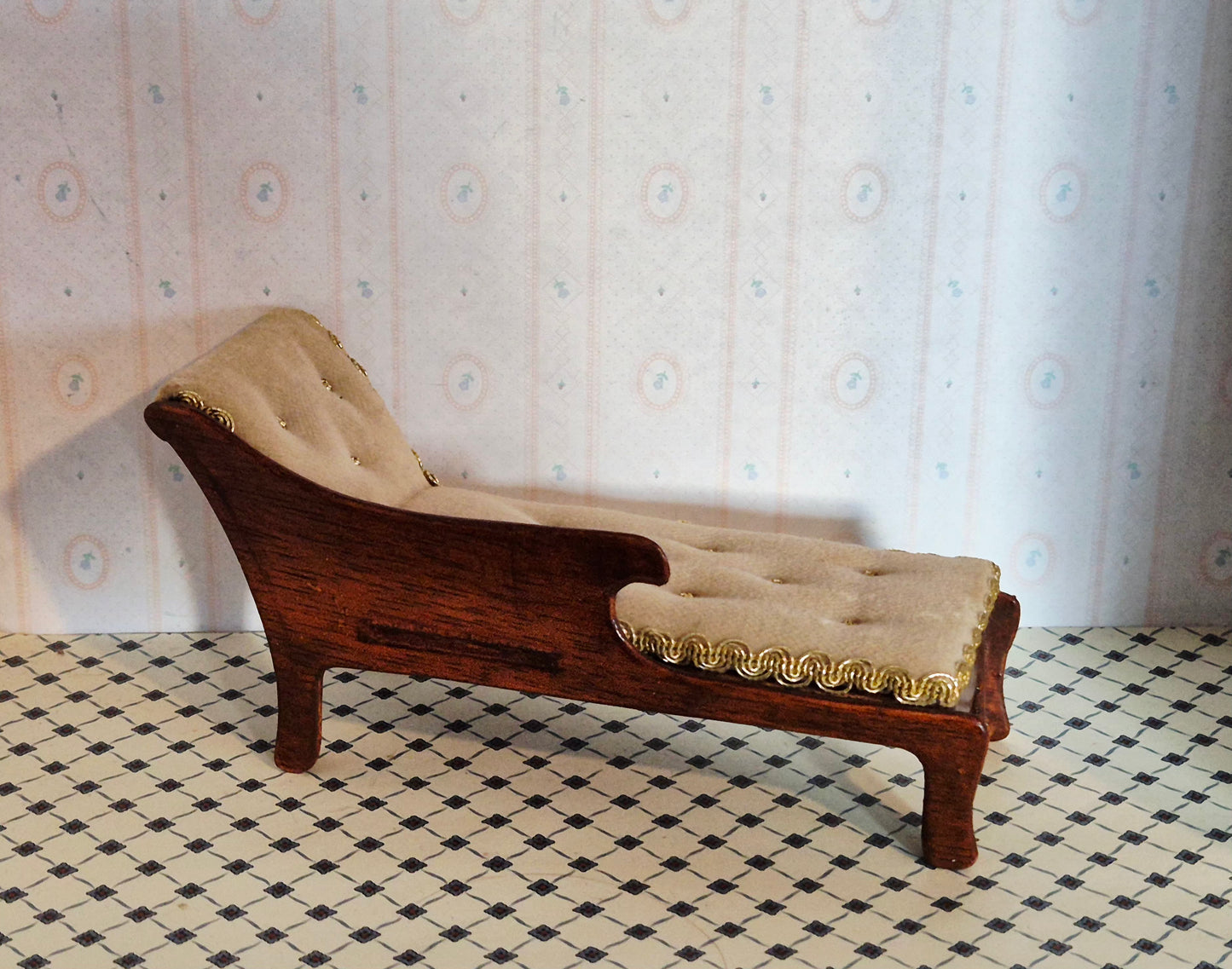 1:12 chaiselong sofa