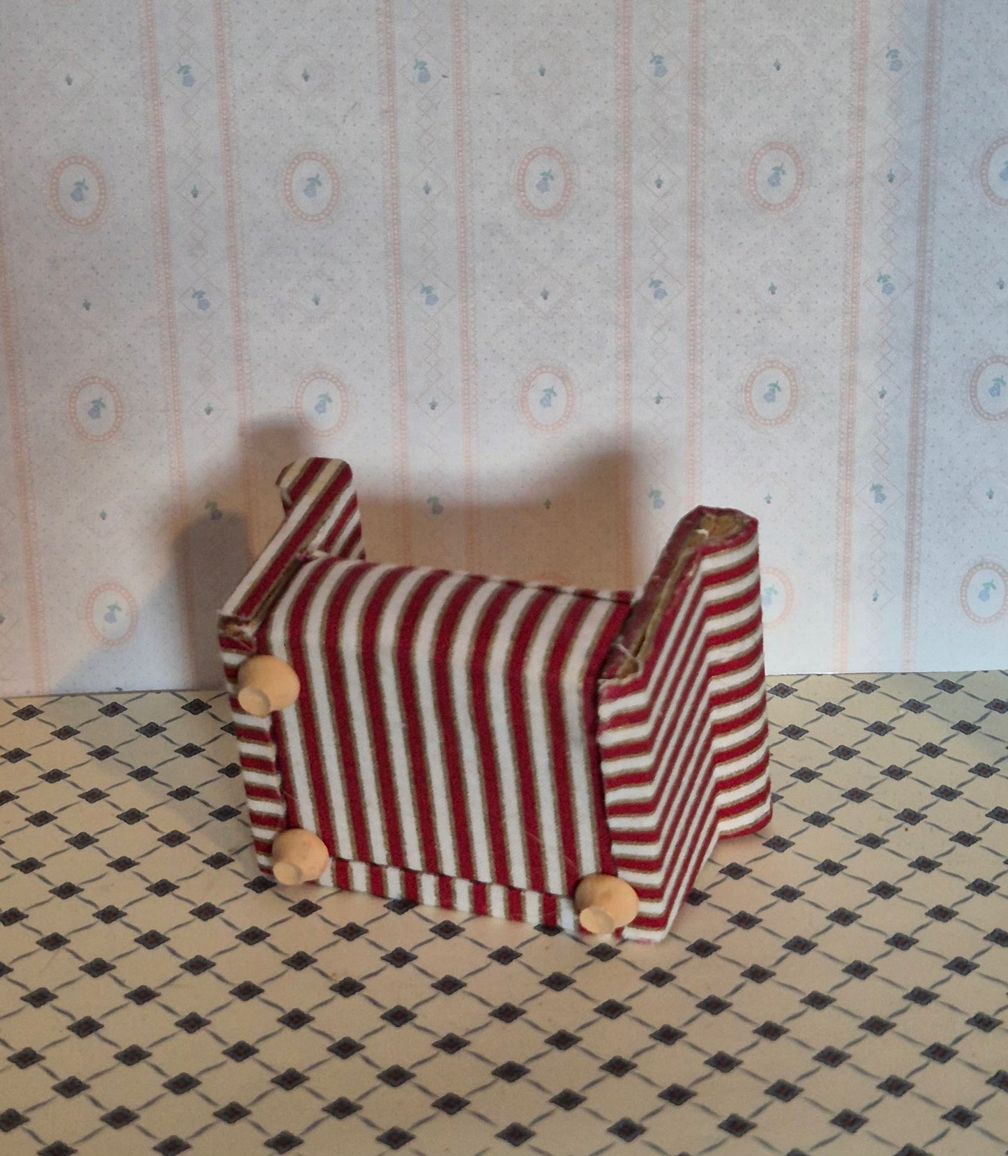 1:12 lænestol, mangler