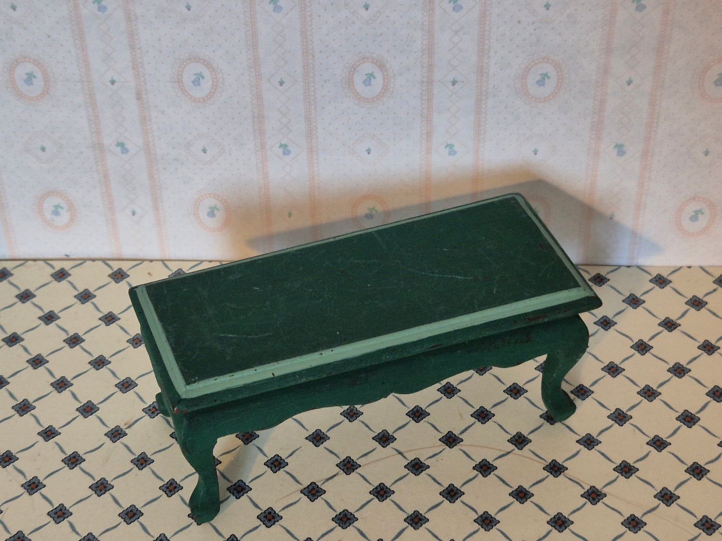 1:12 sofabord, renoveret