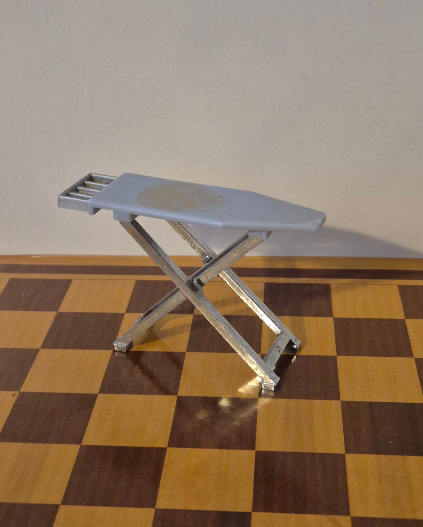 Lundby strygebræt, limet