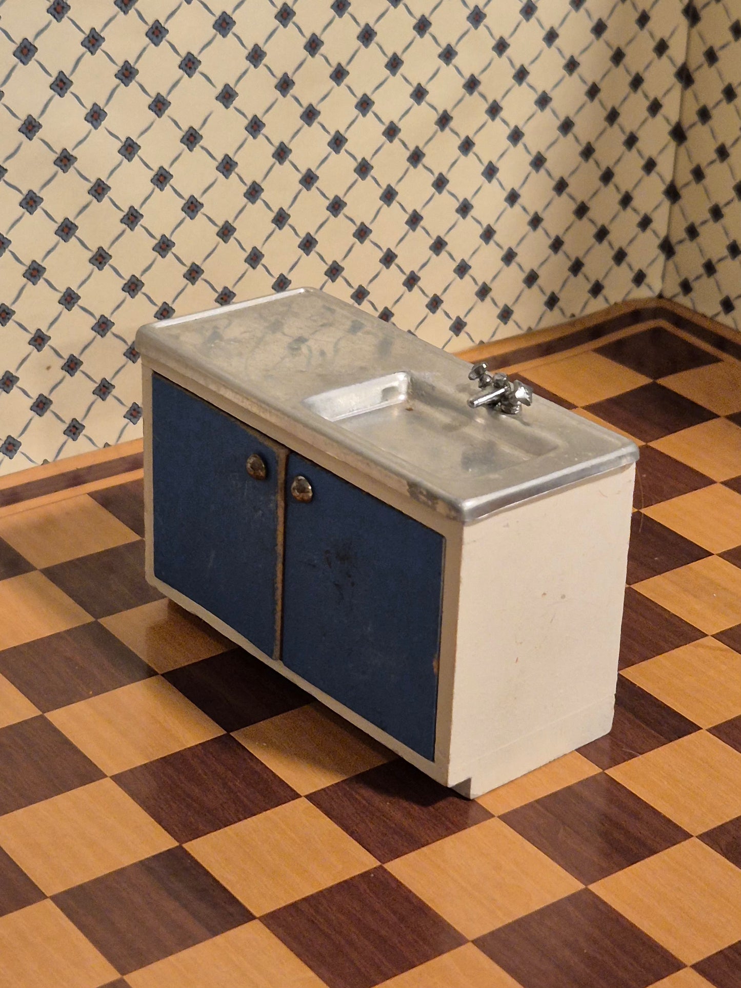 Lundby køkkenvask, patina