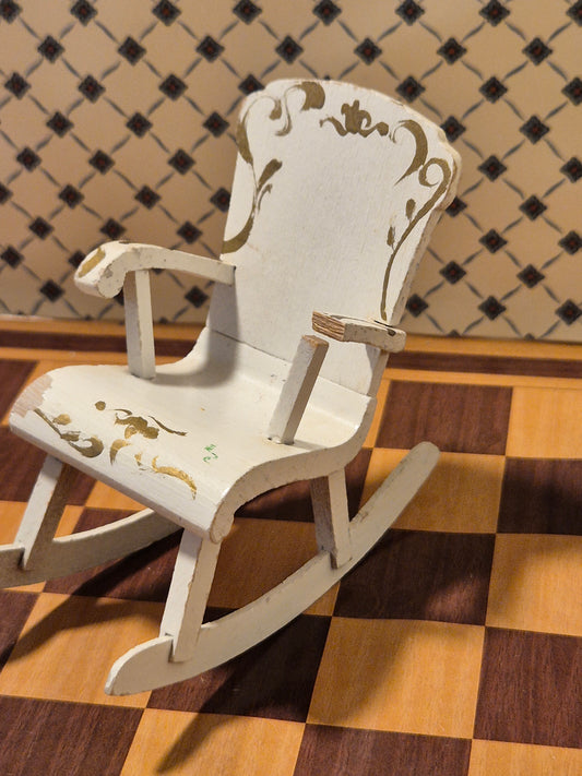 Lundby gyngestol, knækket armlæn