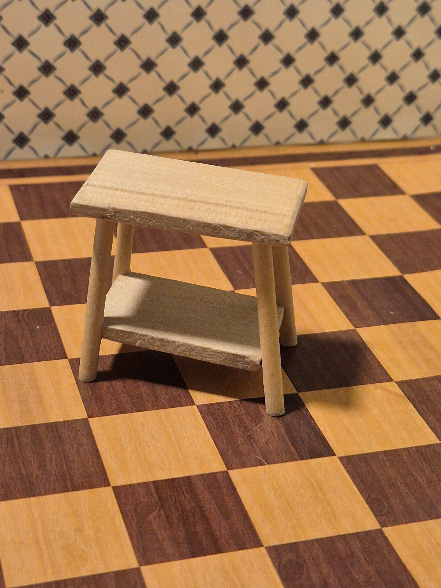 Lundby sidebord, skæv